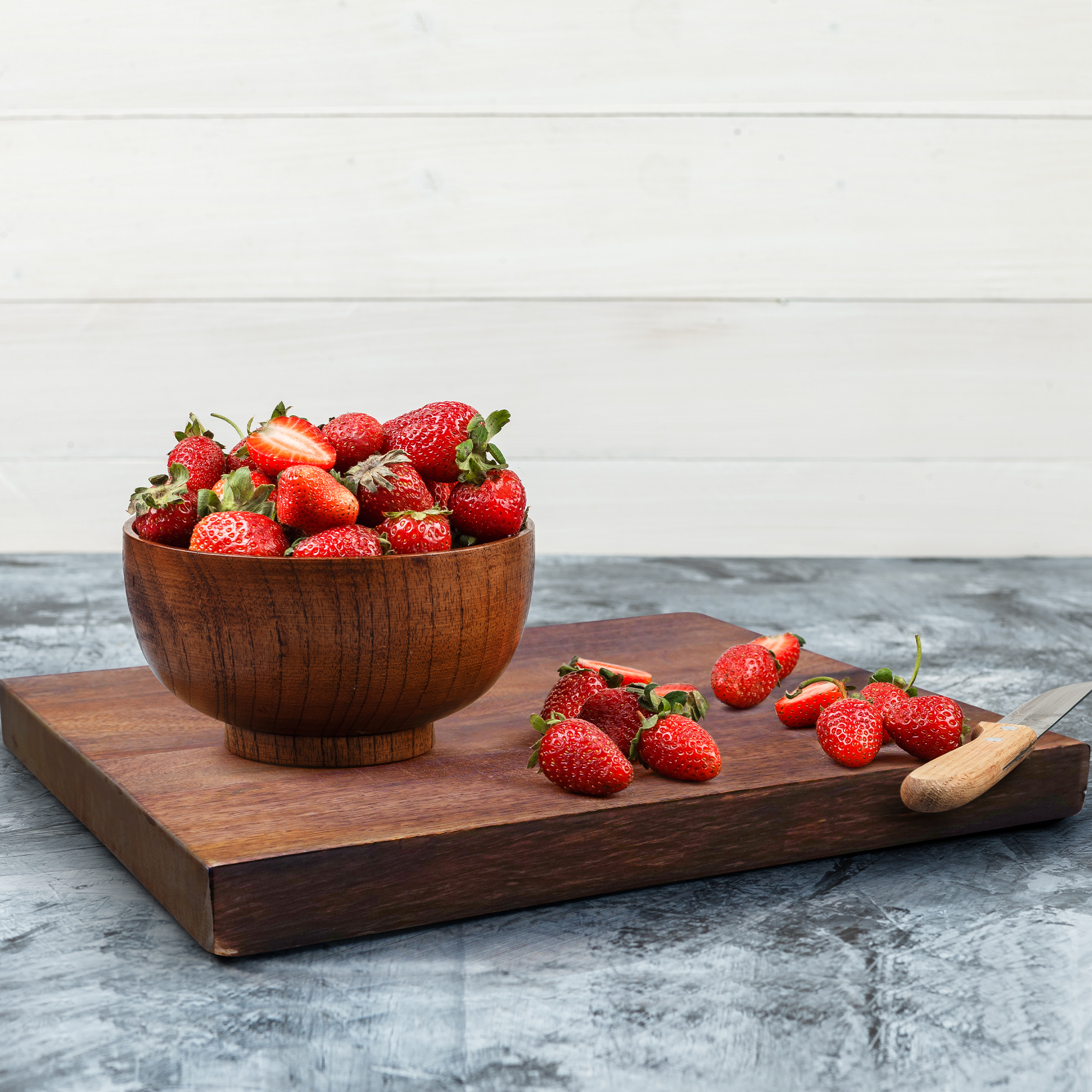 Luxe Designs | Mango Wood Cutting Board | Butcher Block | Live Edges & Non slip Pads | 16" x 12" with 1.7" Thickness