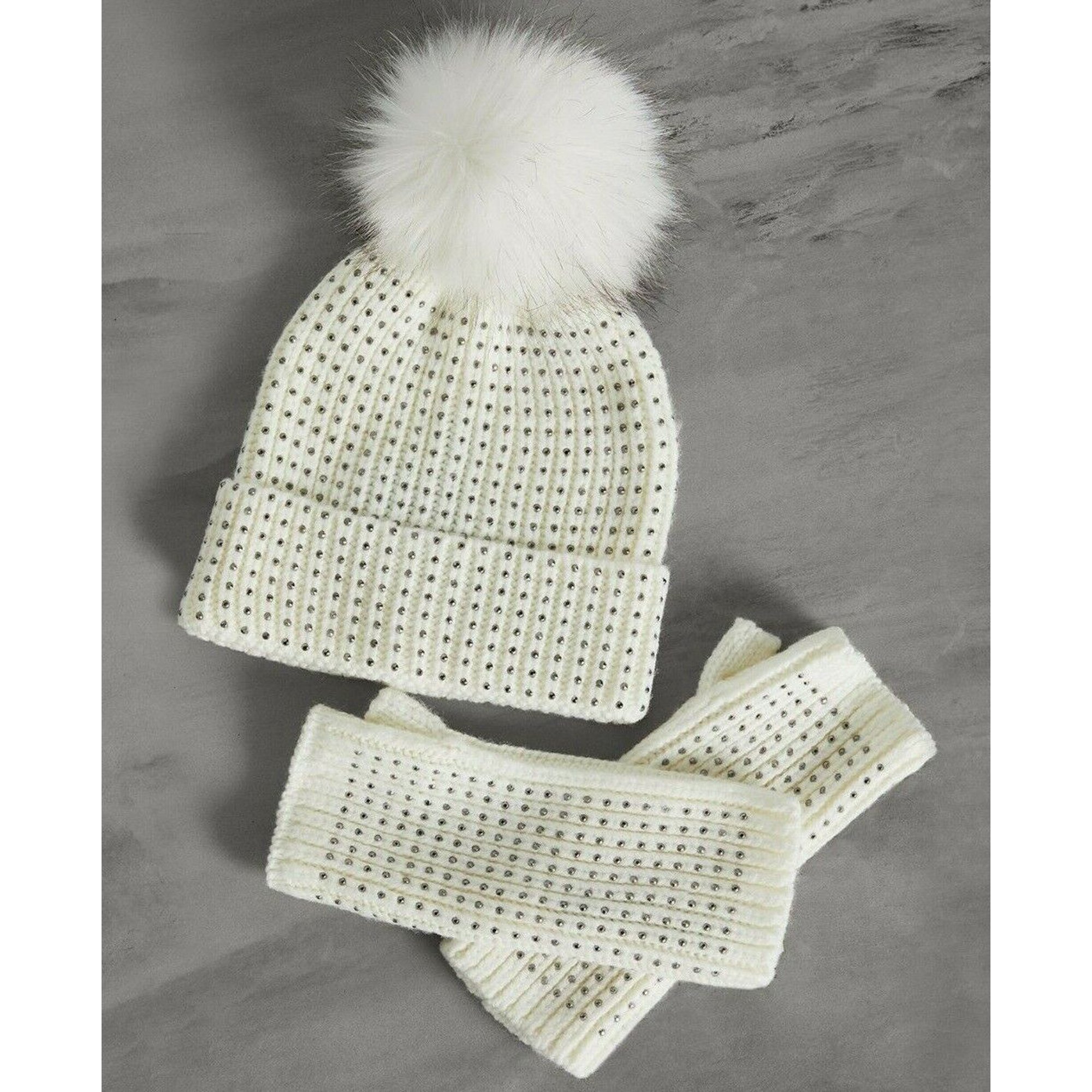 White beanie with faux fur pompom and matching fingerless gloves Crochet hat with pom pom and fingerless gloves pattern main image 3
