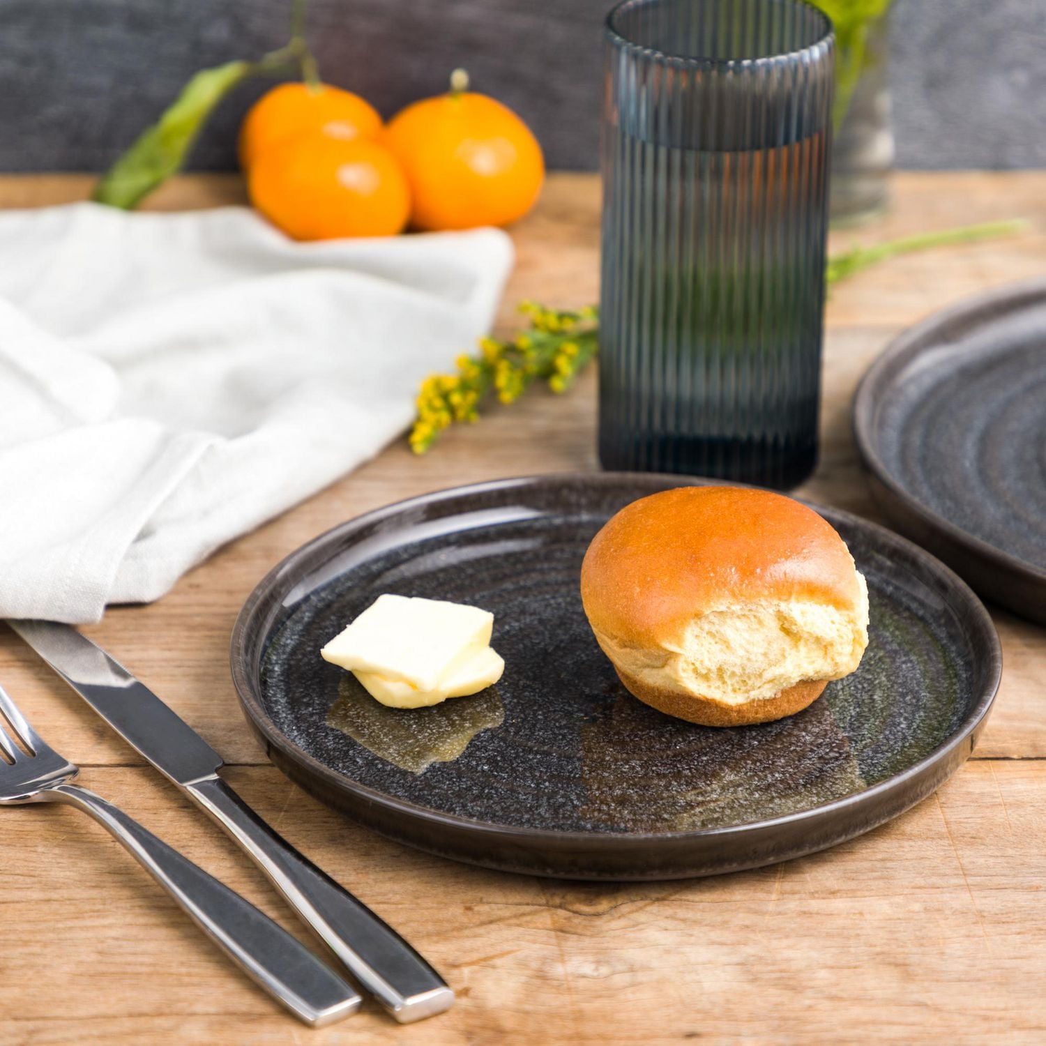 Assiette à salade ronde en céramique Yellowstone, collection Rip Plaque
