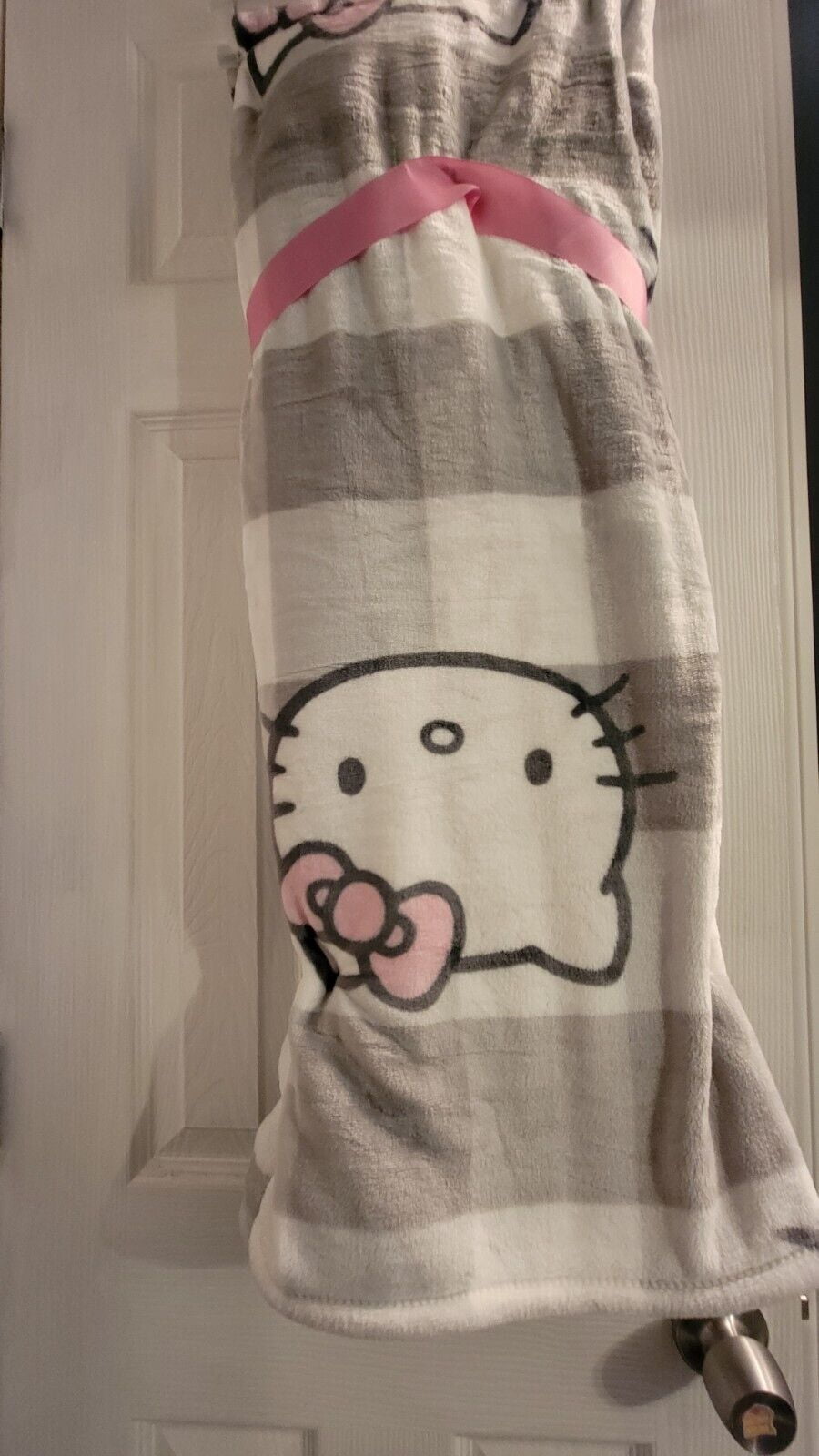 New Hello Kitty gray plaid blanket throw 50x70