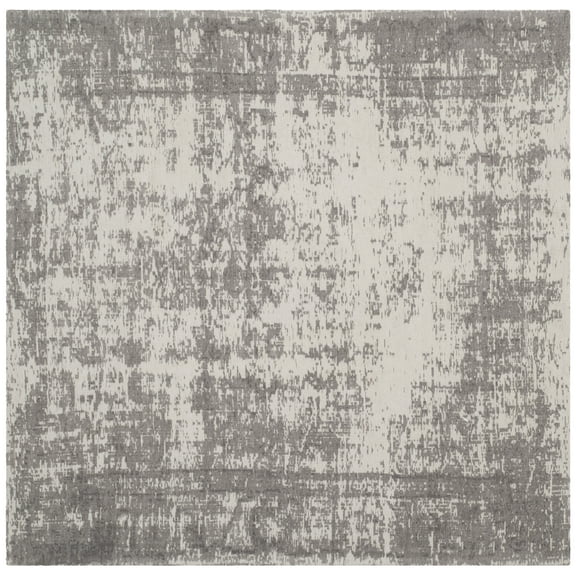 SAFAVIEH Classic Vintage Rothesay Oriental Area Rug, Silver/Ivory, 6' x 6' Square