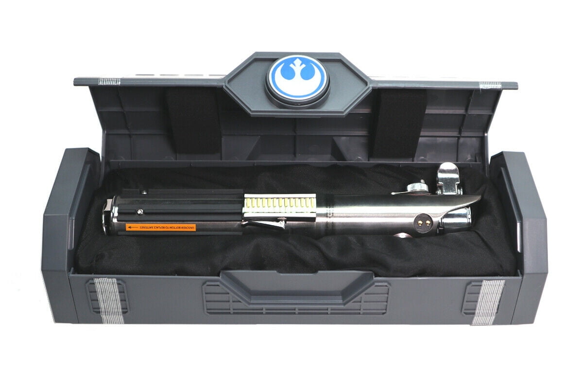 rey's lightsaber galaxy's edge