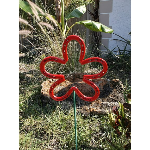 Red Horseshoe Flower, Metal Garden Stake, Spring Yard Art, Lucky Horseshoe