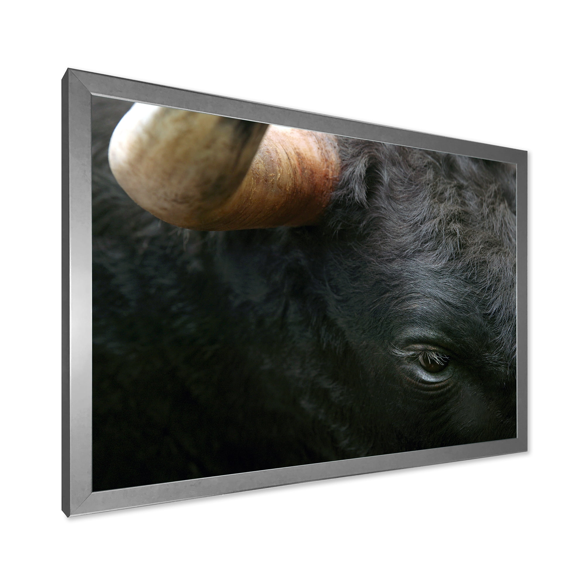 Designart 'Close-Up Of Eye Fighting Bull Head ' Farmhouse Framed Art Print