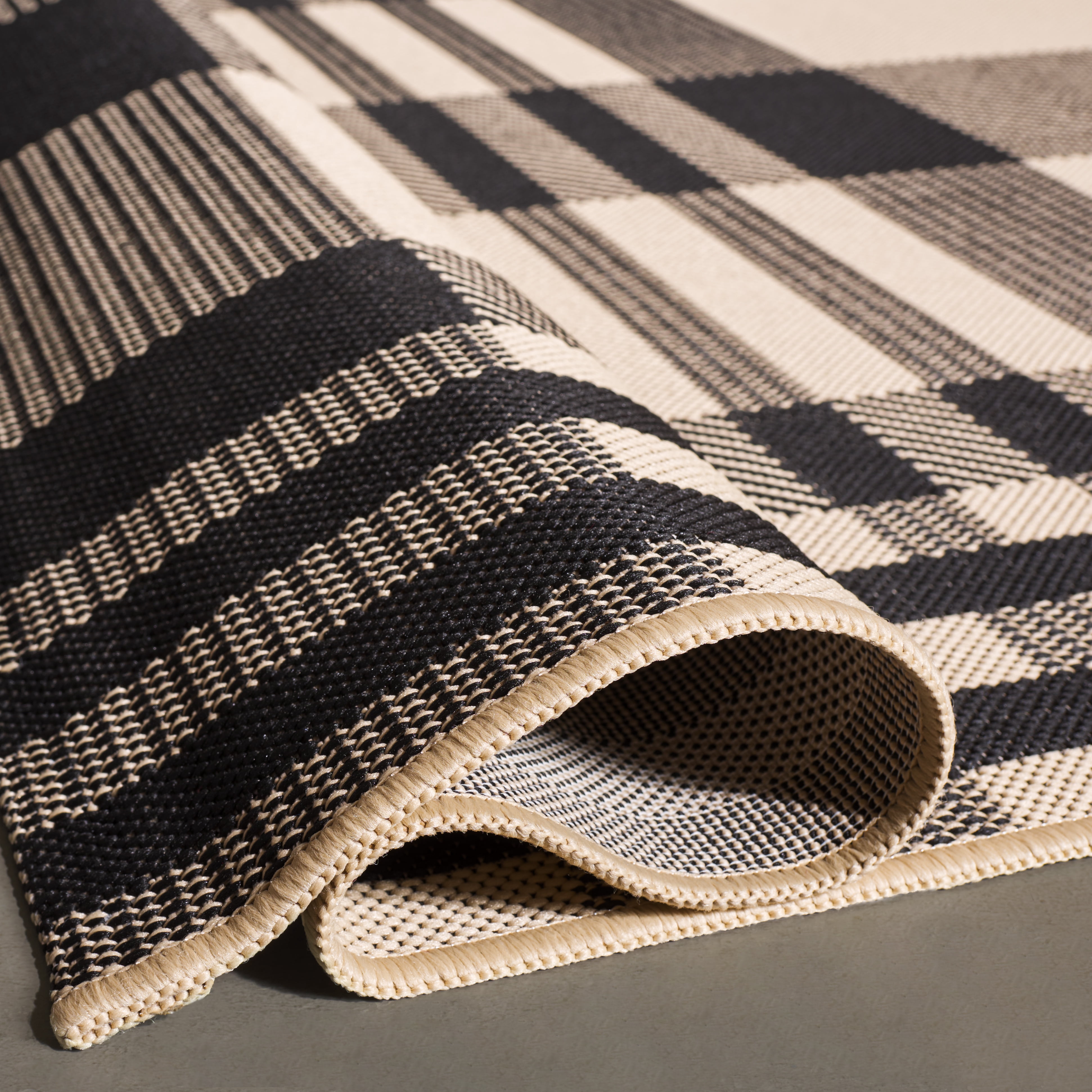 Safavieh Courtyard Benjamin Plaid Indoor/Outdoor Area Rug, Black/Bone, 5'3" x 5'3" Square