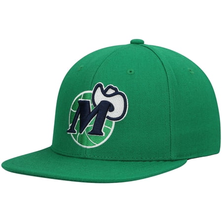 Men s Mitchell & Ness Green Dallas Mavericks Hardwood Classics Team Ground 2.0 Snapback Hat