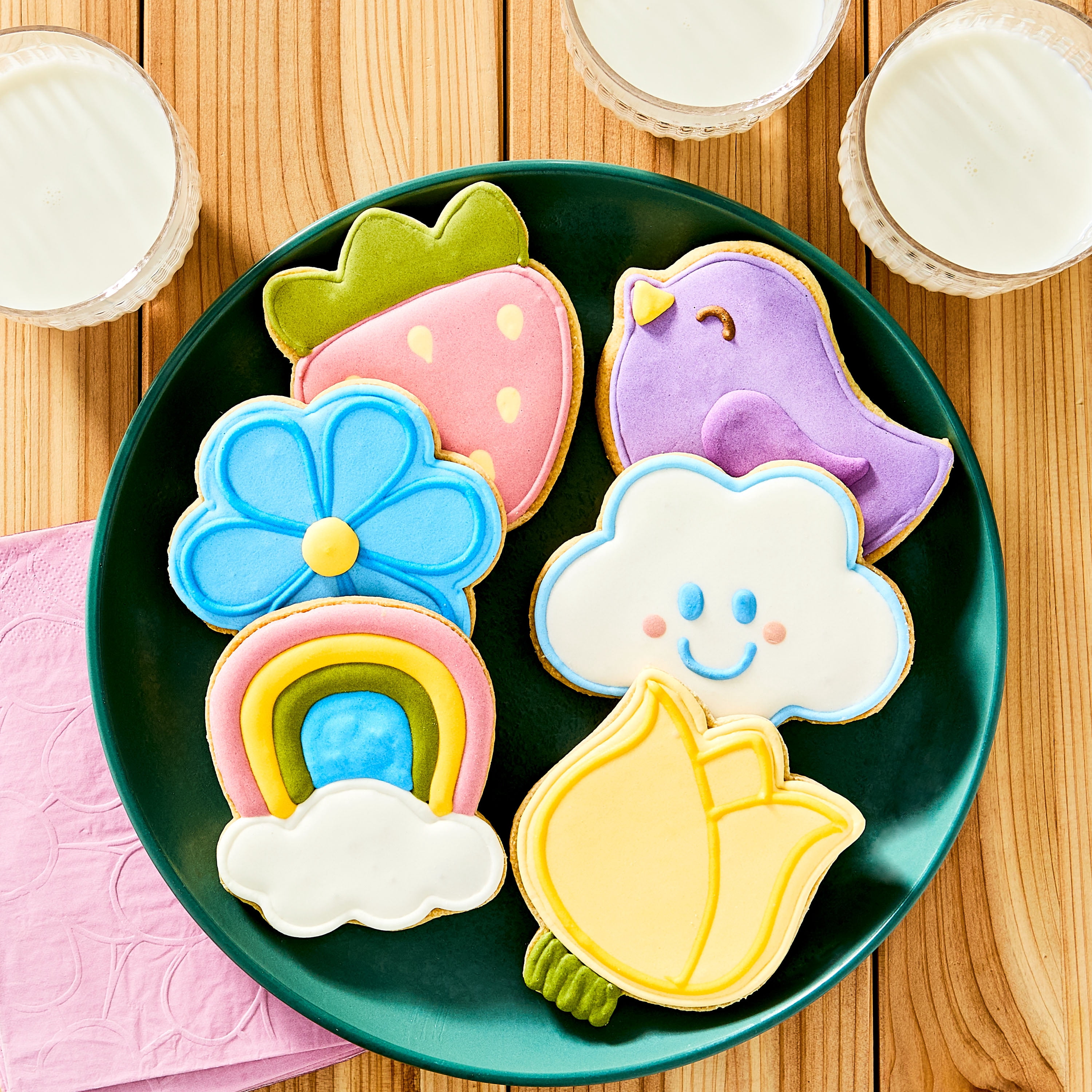 Freshness Guaranteed Pre Baked Hand Decorated Sugar Cookies, 13.2 oz, 6 Count
