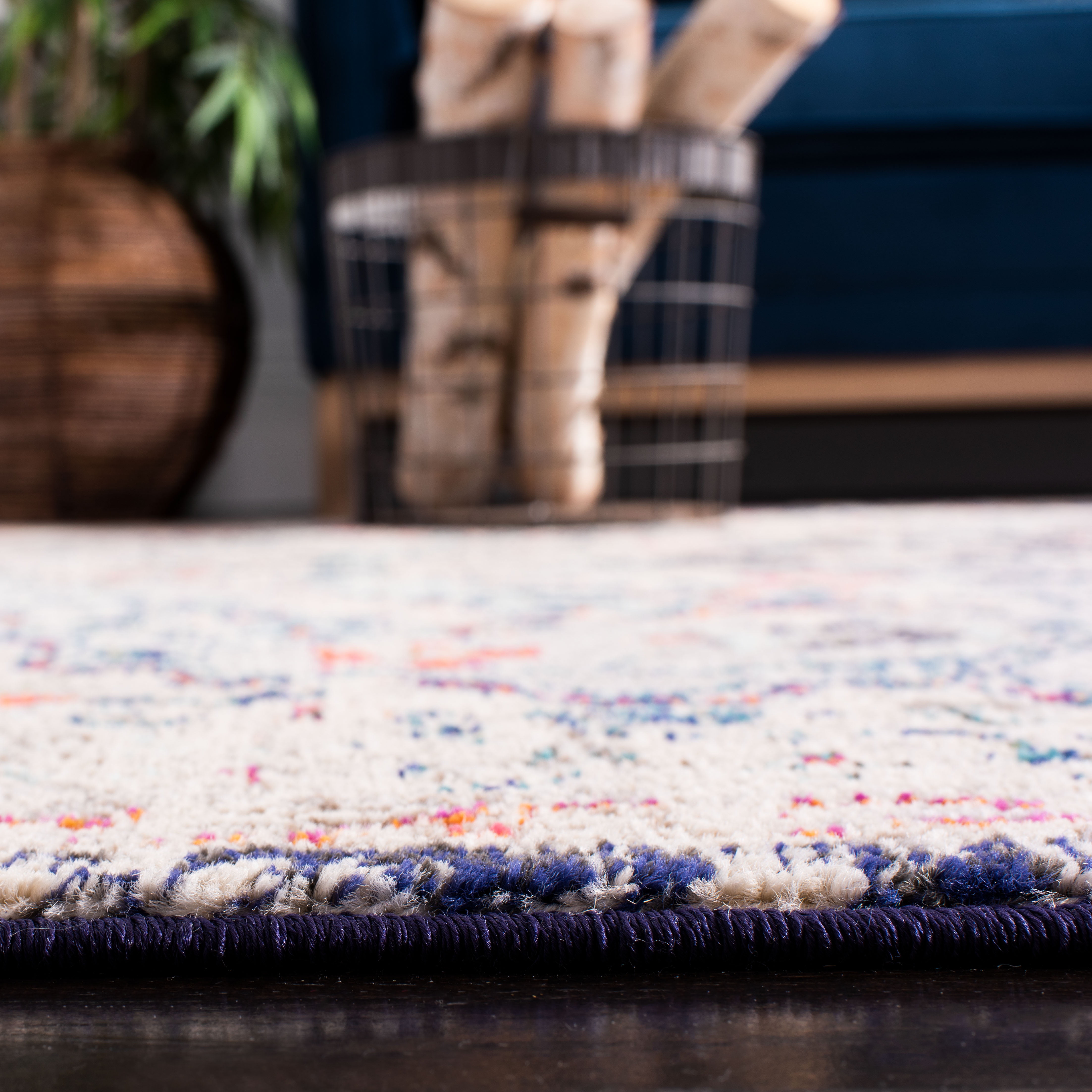 SAFAVIEH Madison Joandra Southwestern Area Rug, Beige/Black, 2'2" x 4'