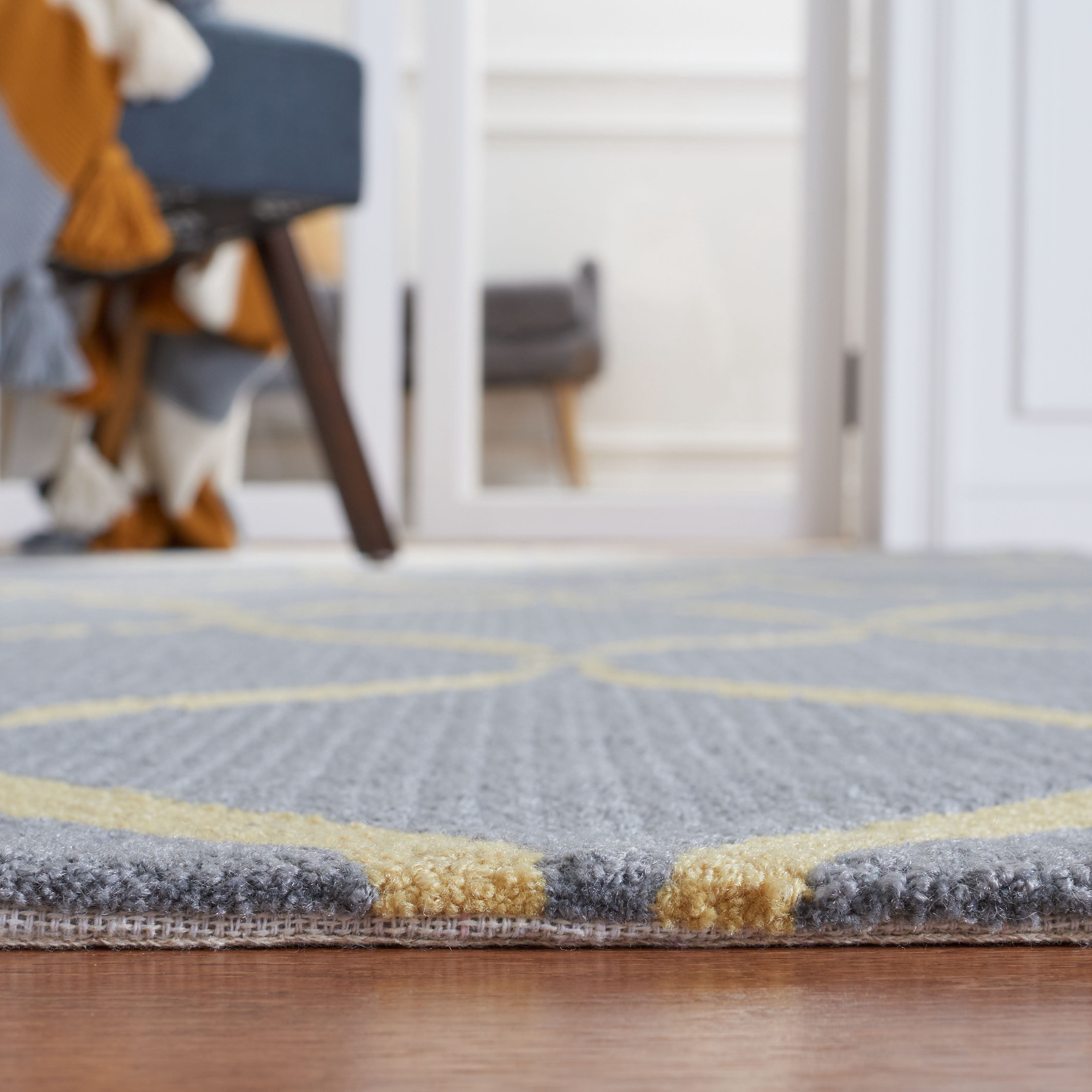 SAFAVIEH Four Seasons Rionach Geometric Polyester Area Rug, Light Blue/Ivory, 8' x 10'