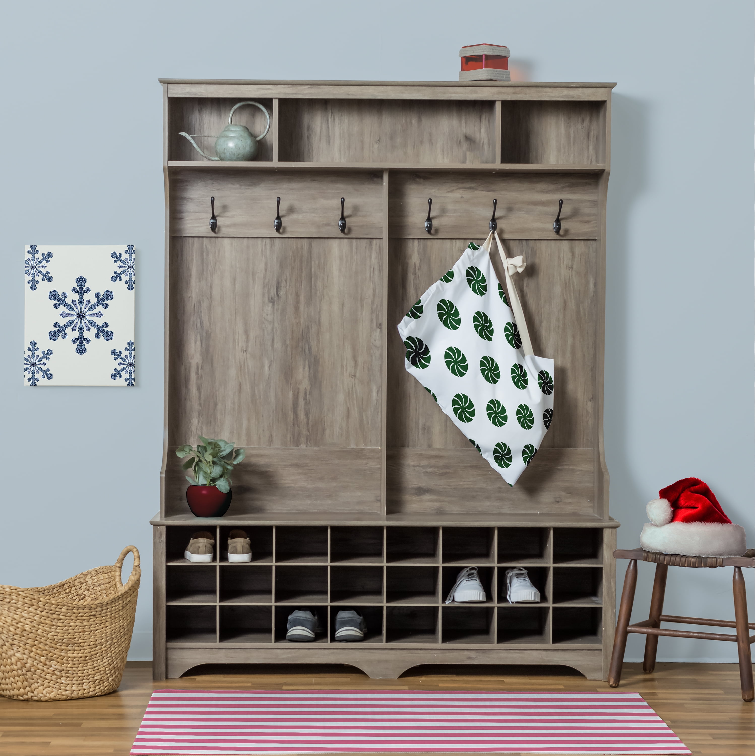 Simply Daisy Whirl of The Season Geometric 18 x 29 in Green Laundry Bag