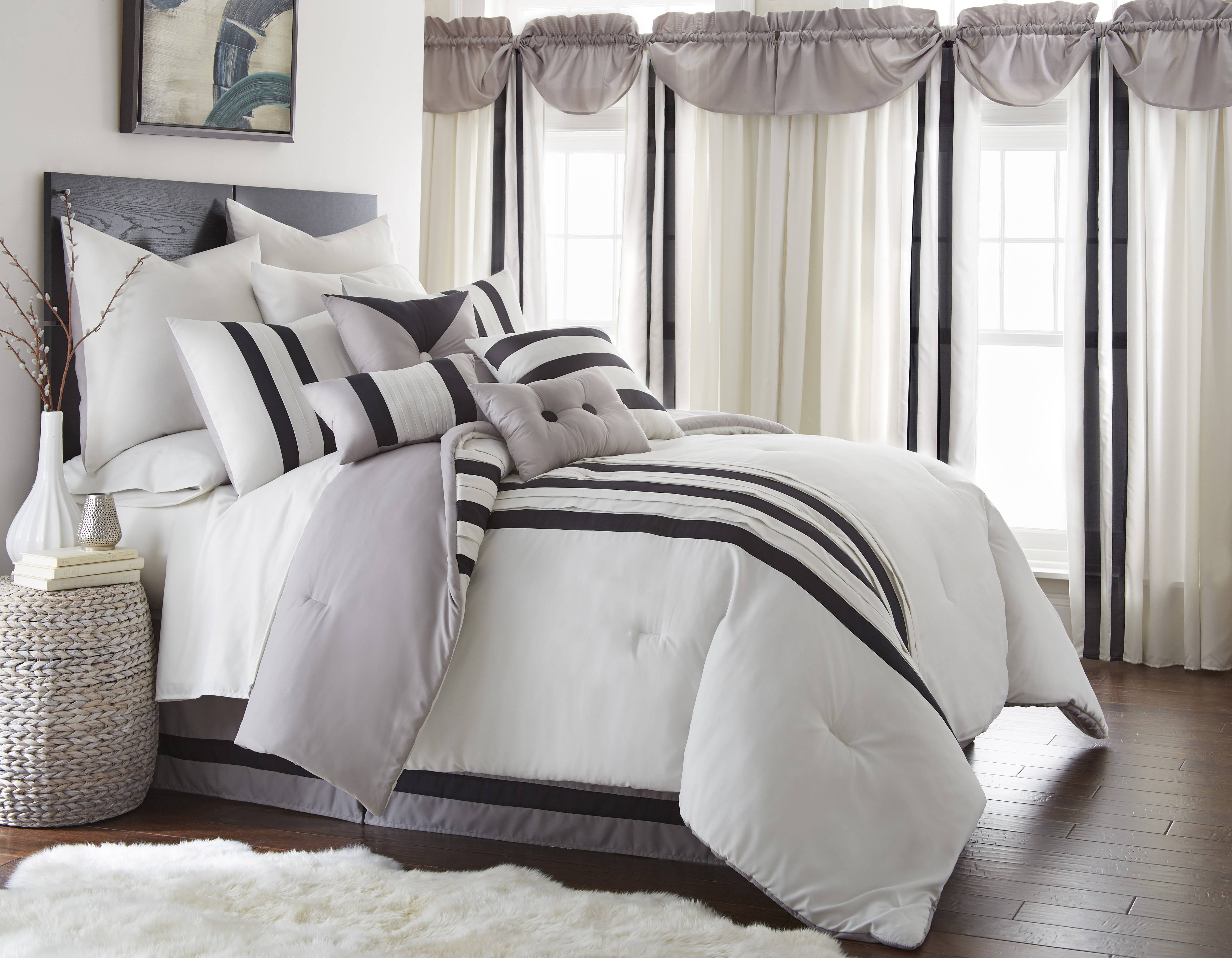 24 PIECE COMFORTER SET NEWPORT KING