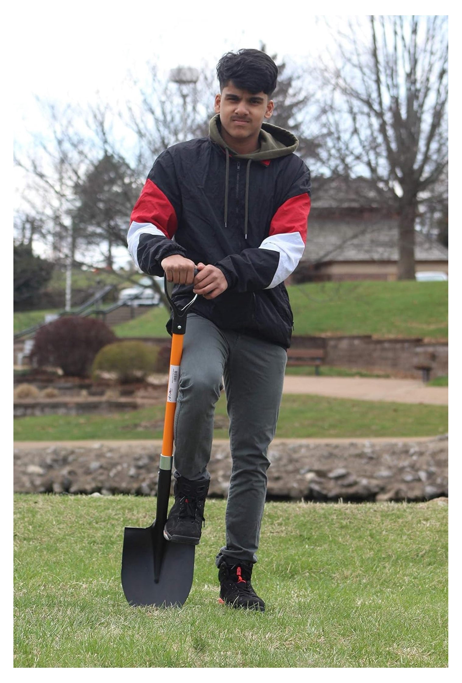 Ashman Heavy-Duty Digging Shovel (2 Pack) with Trenching Blade and 41-Inch Comfortable Handle - Ideal for Garden, Landscaping, Construction, and Masonry - Perfect for Digging Soil, Dirt, and Gravel.