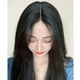 thumbnail image 4 of Pelucas Cabello largo para mujer Ocho personajes Flequillo Hinchado Cara redonda natural Cubierta de peluca Mediana larga Cabeza completa de mujer Cabello largo y liso División media Realista(él) BRILLAR Rojo Verde, 4 of 5