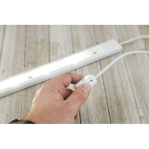 GE 18in. LED Plug-In Basic Under Cabinet Light Fixture, 14819 - Walmart.com
