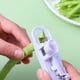 thumbnail image 5 of Cortador cilíndrico verde multifuncional para cortar verduras y triturar frijoles sin esfuerzo. Herramienta rápida para cocineros y preparadores de comidas. Aestivo | Multicolor | AESTIVO, 5 of 7