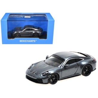 Minichamps 110025221 2016 BMW M4 GTS with Carbon Top Wheels