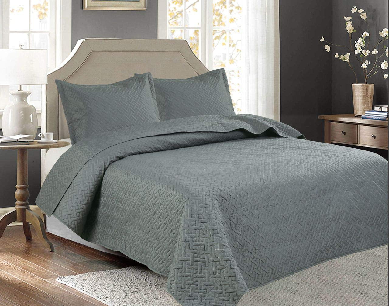 Lightweight 3 pcs Bedspread Quilt For All Seasons 