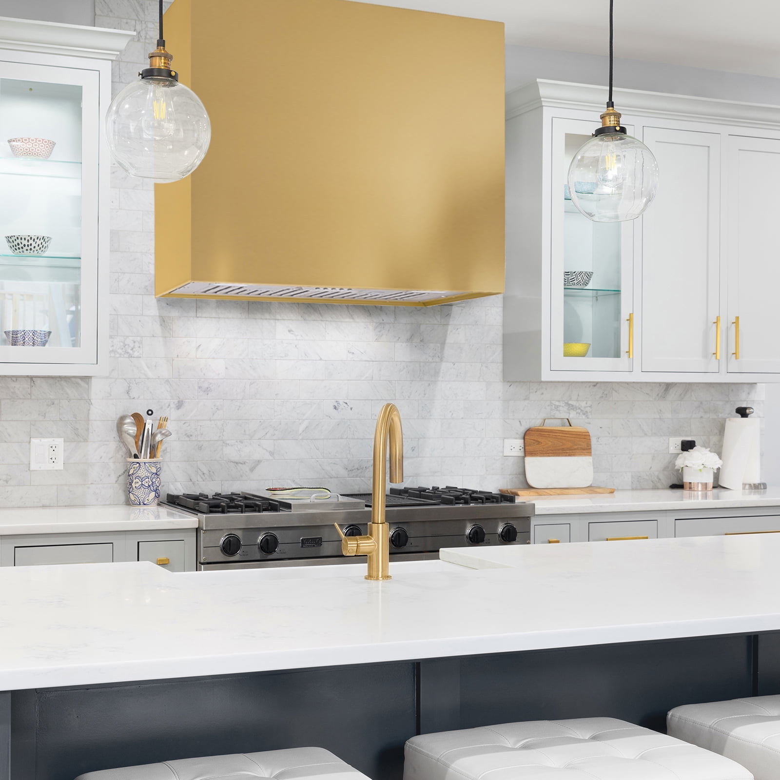 Akicon Stainless Steel Range Hood, Modern Box Ducted Kitchen Hood with Powerful Vent Motor, Wall Mount, 36"W*30"H*14"D, Matte Gold