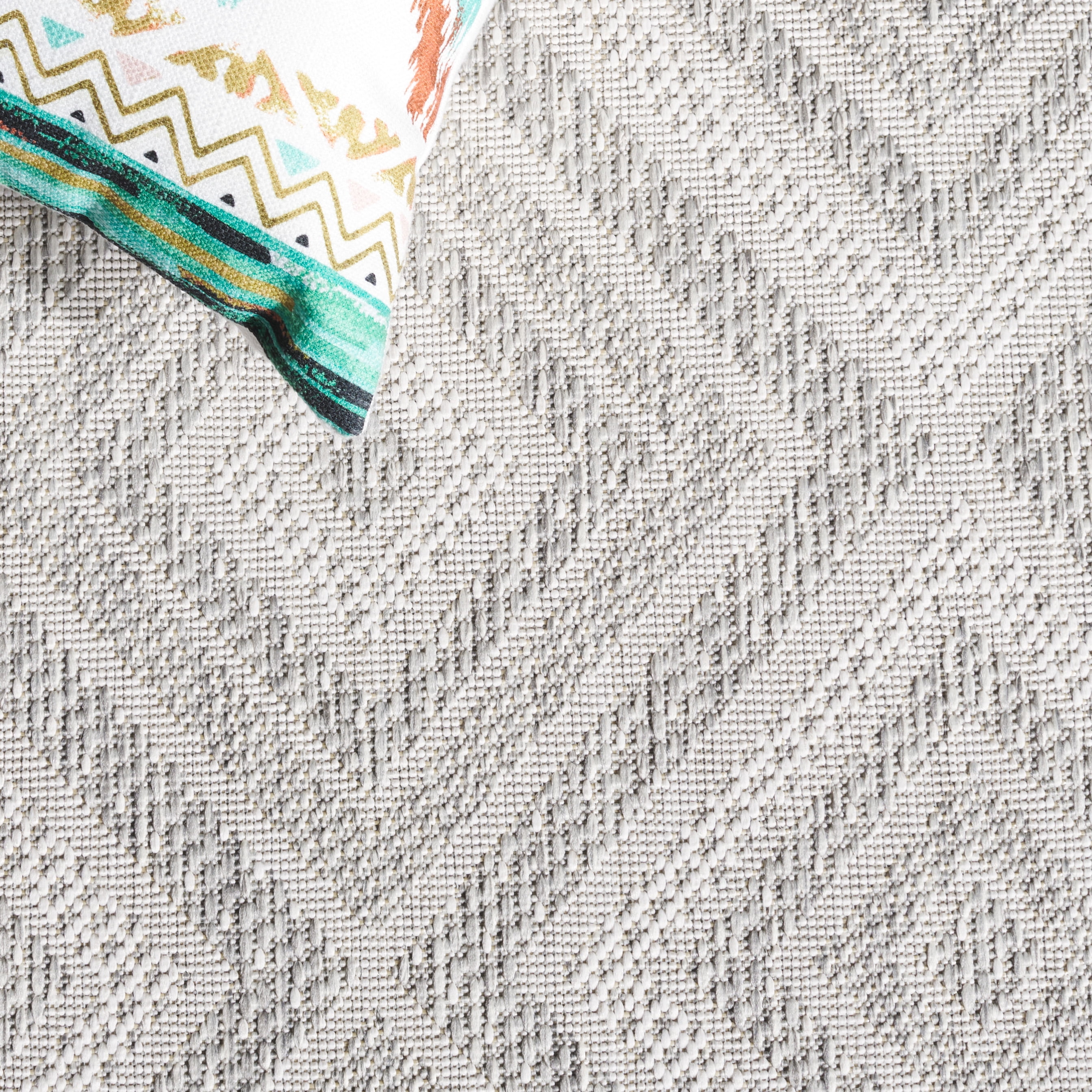 SAFAVIEH Courtyard Wyatt Geometric Indoor/Outdoor Area Rug, Ivory/Light Grey, 9' x 12'