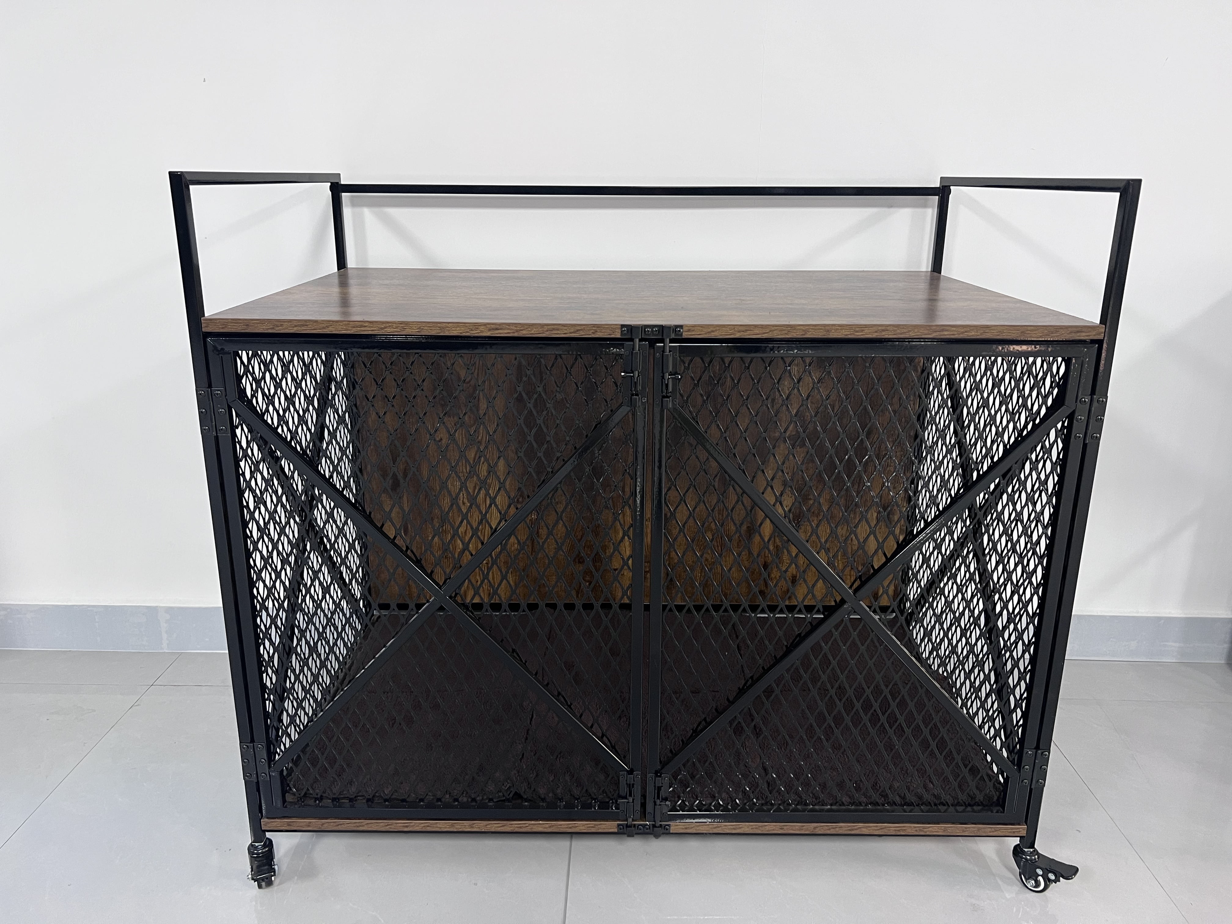 31/41 Inch Dog Crate Furniture, Heavy Duty Dog Kennel Table with 360° Swivel Wheels, Double Doors, 4 Latches, Vintage Farmhouse Dog House End Table for Large, Medium and Small Dogs