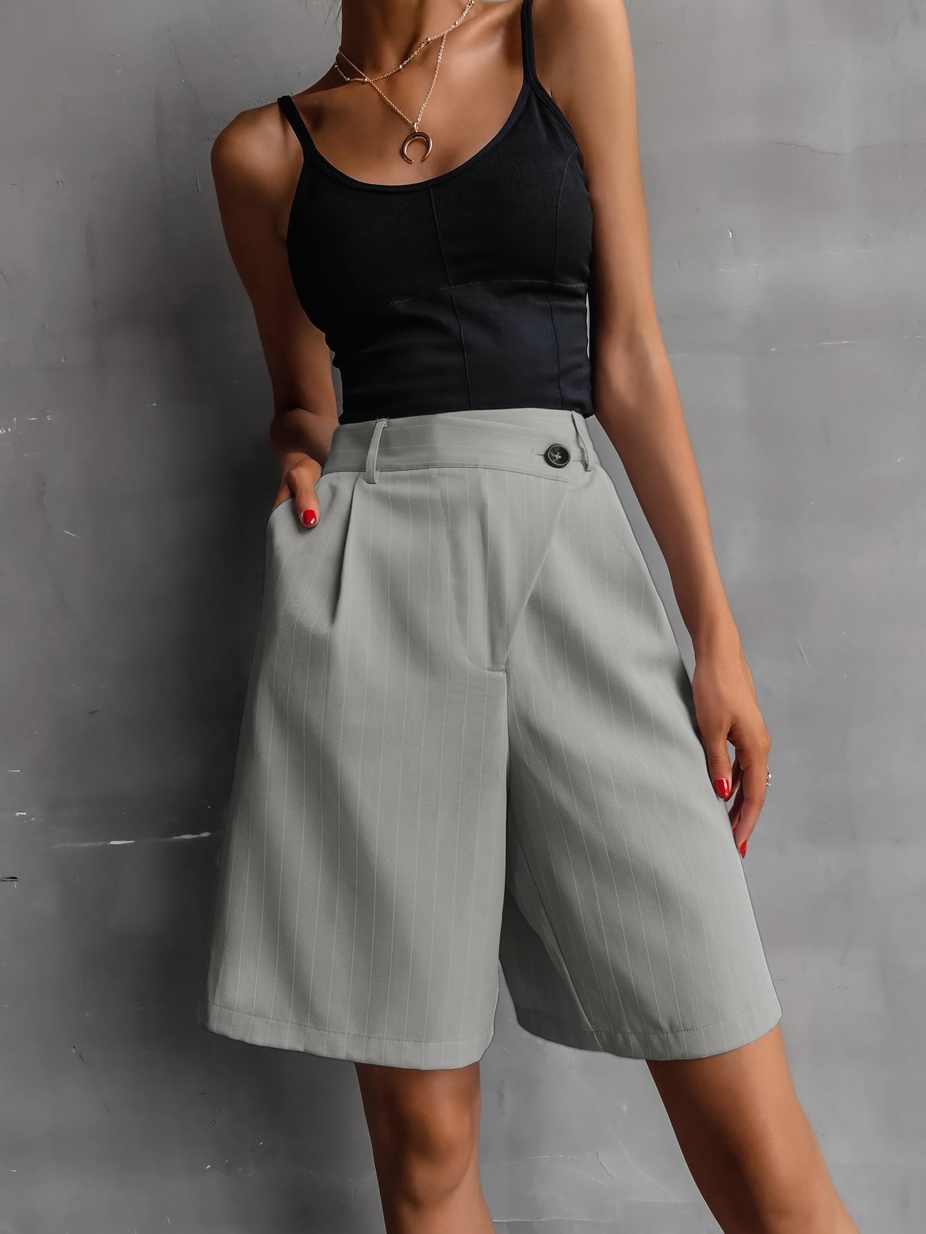 Women's Pinstriped Plicated Wide Leg 