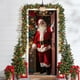 thumbnail image 4 of Decoración Navideña para Puerta con Diseño de Papá Noel | Fondo para Fiestas Navideñas | Multicolor | 91 X 203 Cm | Nylon, Spandex | 1 Unidad, 4 of 6