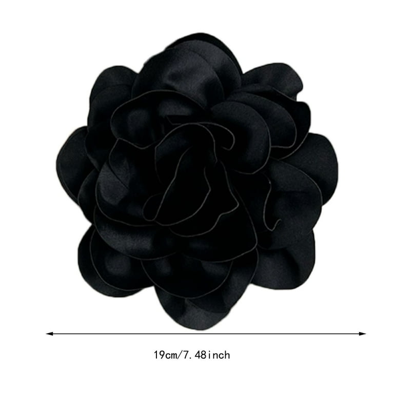 black party dress accessories 5 Dos and Don'ts: How to Accessorize Your Black Dress for a Formal Event