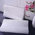 thumbnail image 4 of Juego de 2 almohadas viscoelásticas cervicales de espuma viscoelástica de 10 x 30 x 50 cm, 4 of 5