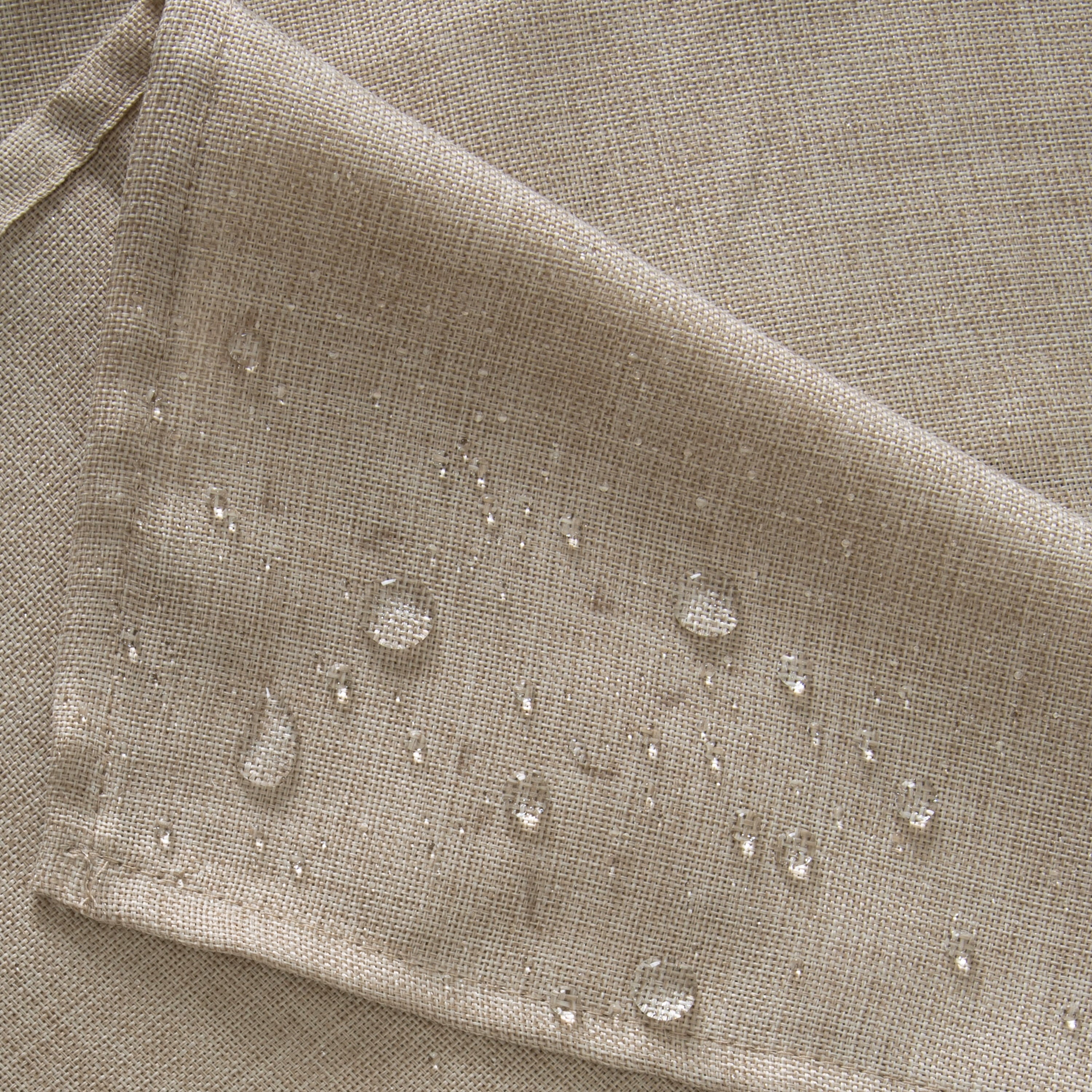 Home Details Chic & Rustic 70" Round Polyester Tablecloth in Linen