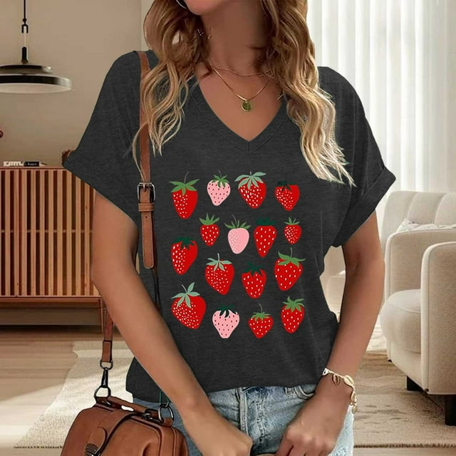 T-Shirts Tendance pour Femmes, Imprimé Fraise à la Mode, Col en V, Hauts Décontractés Légers, Tenue d'Été Stylée, T-Shirt à Manches Courtes