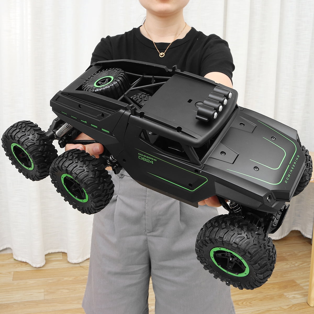 2.4Ghz 112 6WD RC Cars Rock OffRoad High Speed Remote