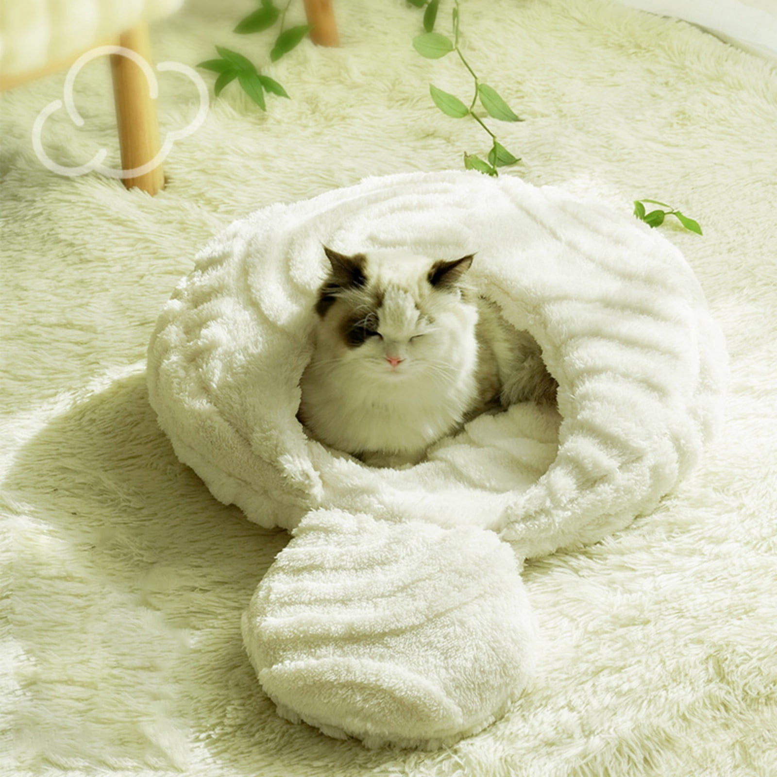 Minimalist Cat Bed for Deep Sleep and Relaxation Warm Cozy Winter Pet Bed Ideal Indoor Cats Comfort