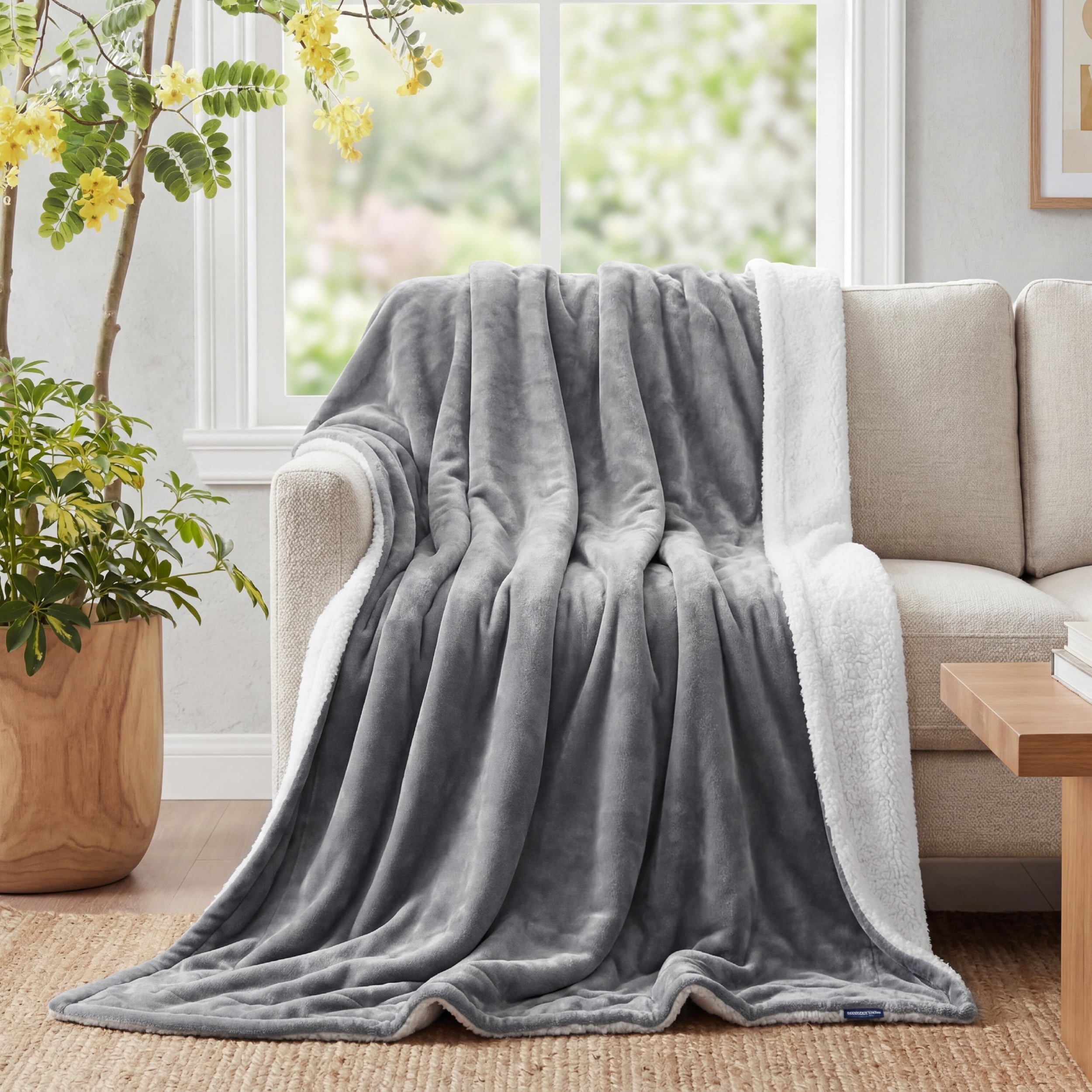 U by Bedsure GentleSoft Sherpa Fleece Blankets Queen Size for Bed - Thick and Warm Throw for Women and Men, Soft Fuzzy Plush Queen Blanket for Winter, Grey, 90x90 Inches