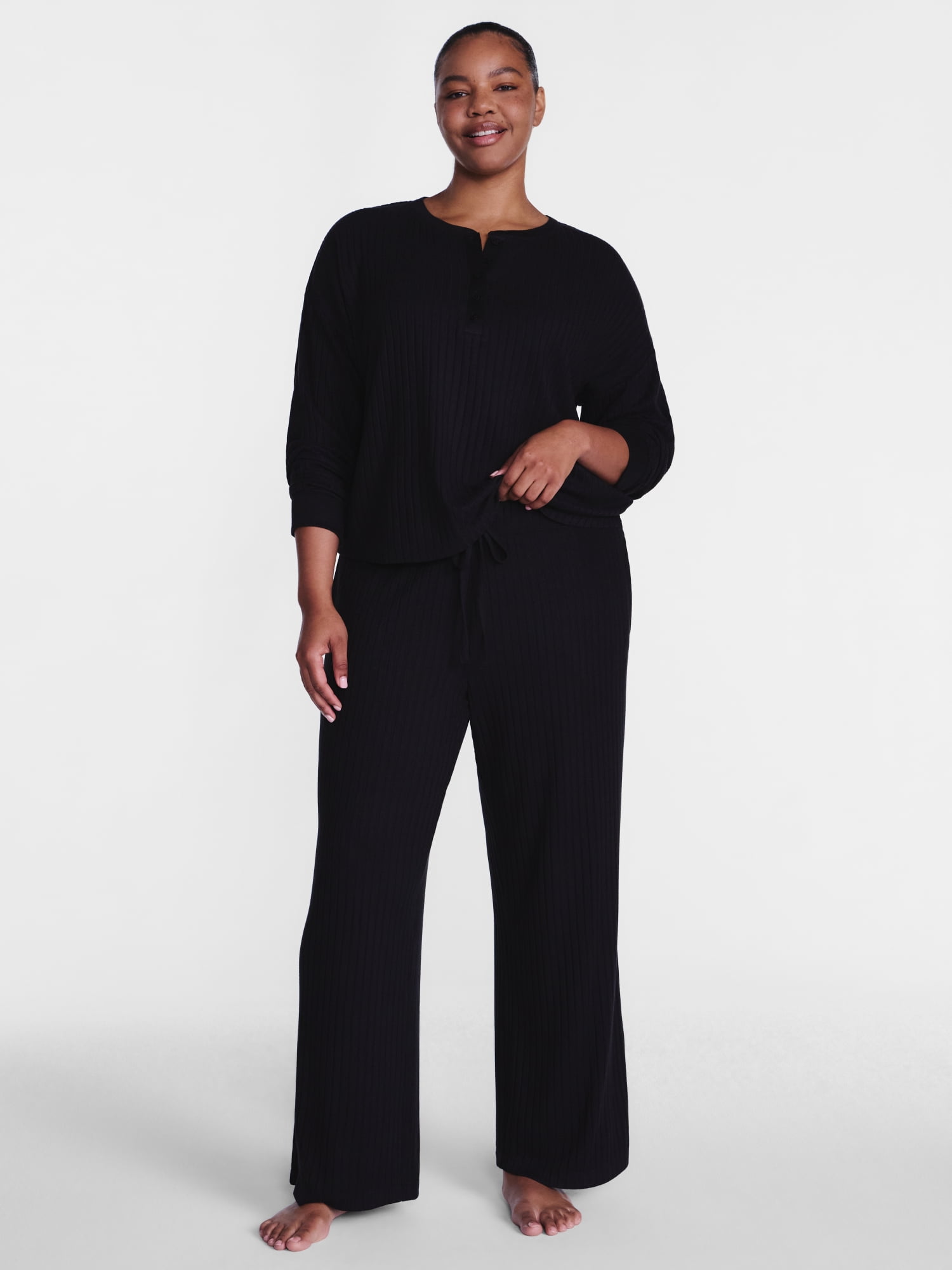 Joyspun Women's Cozy Lounge Collection Hacci Henley Top and Pants, 2-Piece Pajama Set, Sizes XS-3X