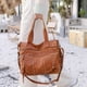 thumbnail image 5 of Bolso suave Hugo para mujer con correa para el hombro marrón Estilo A, 5 of 7