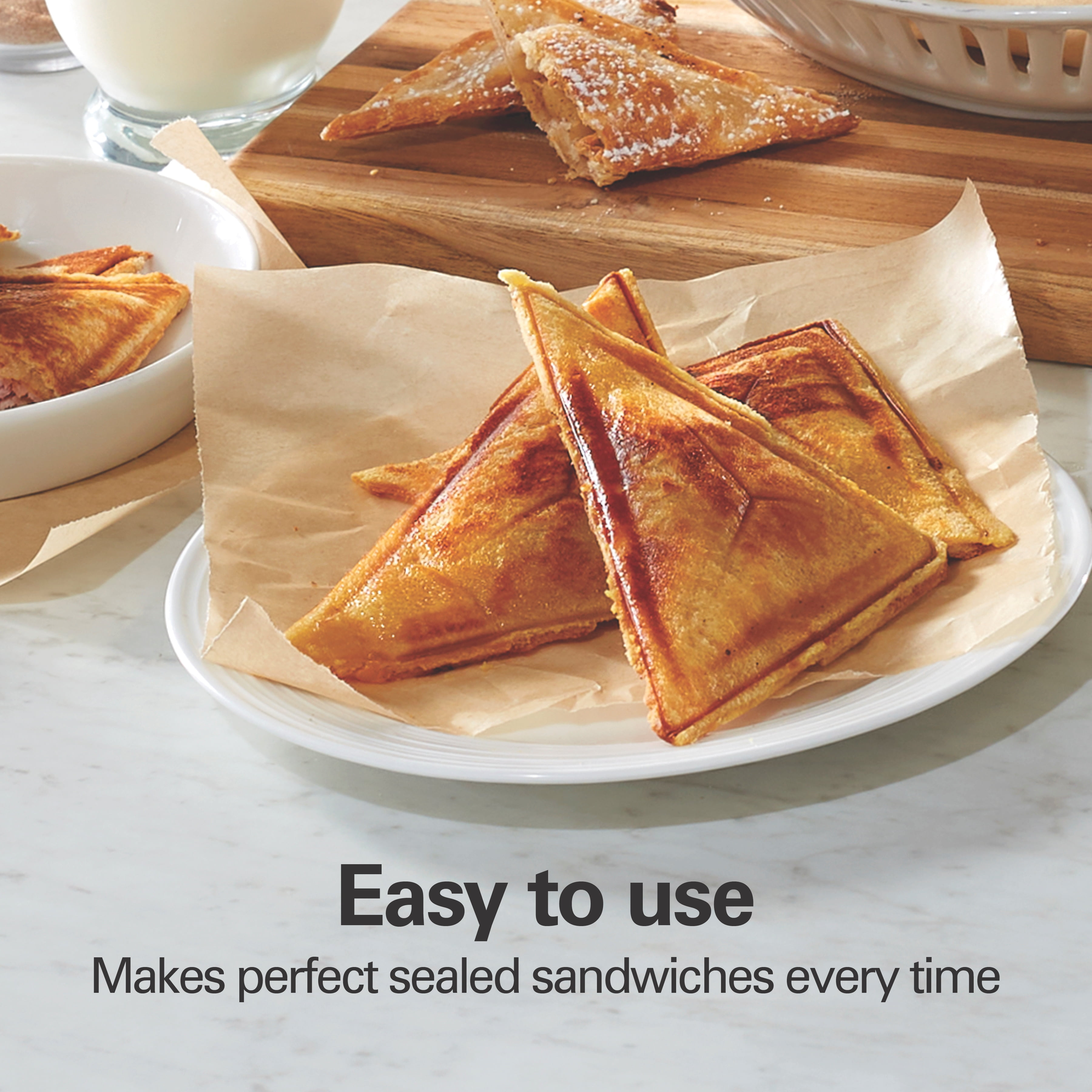 Hamilton Beach 600 W Silver Non-Stick Breakfast Sandwich Maker 25475 - The  Home Depot