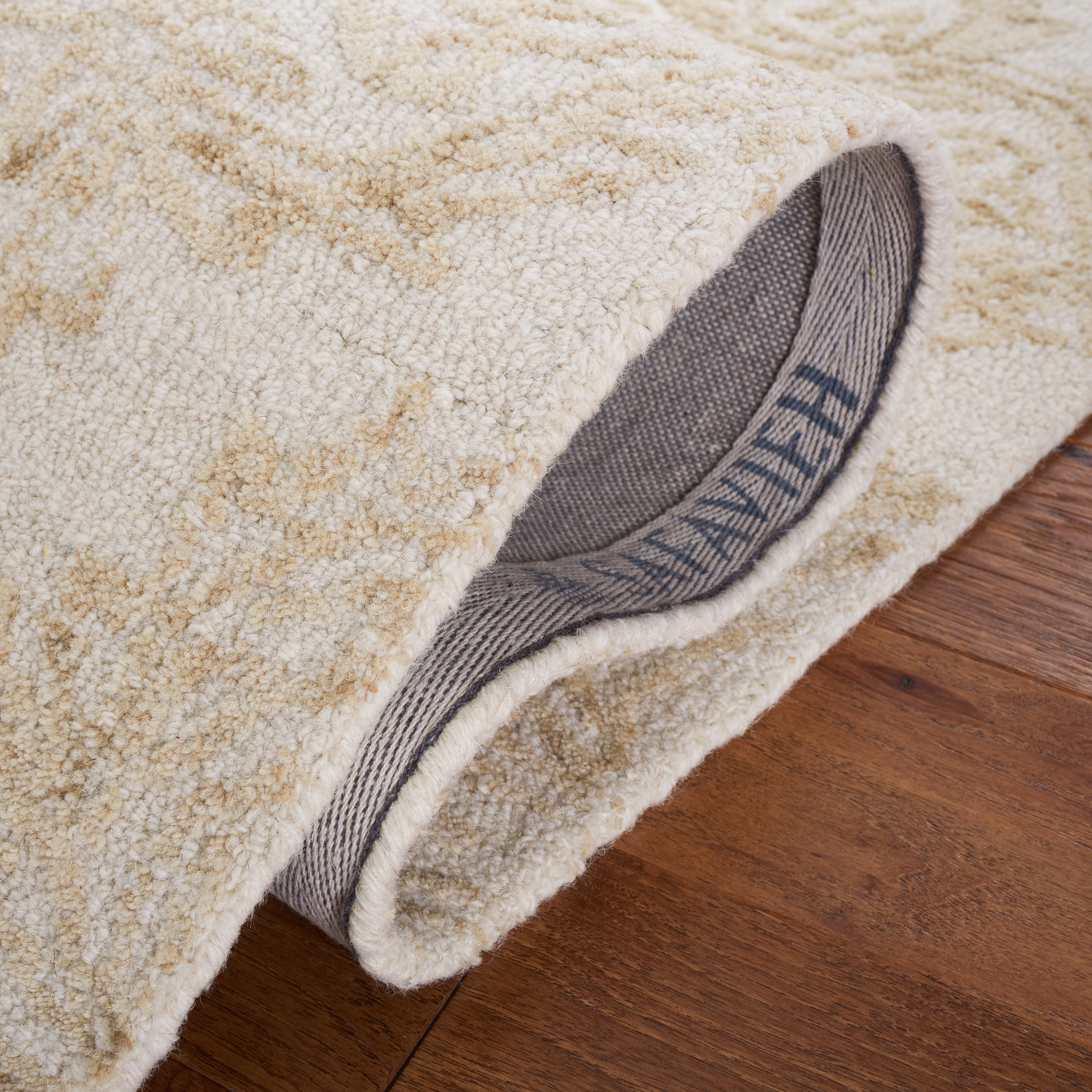 SAFAVIEH Abstract Rachelle Trellis Wool Area Rug, Ivory/Beige, 5' x 8'