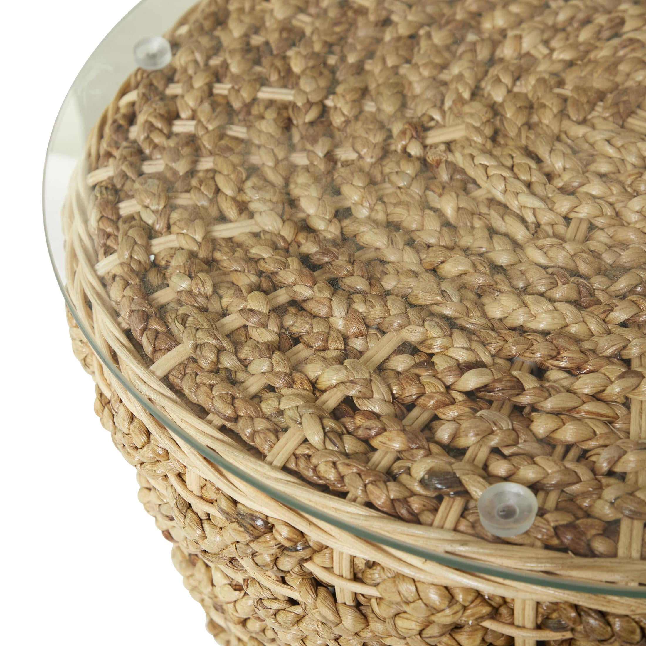 DecMode 20" x 24" Brown Seagrass Handmade Woven Accent Table with Glass Top, 1-Piece