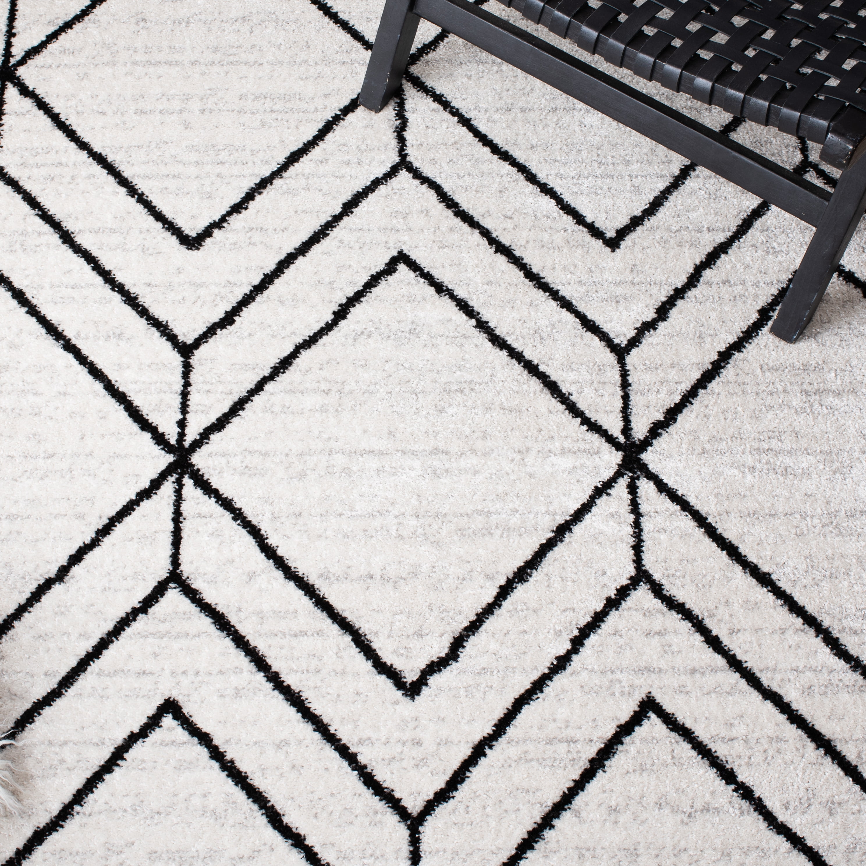 SAFAVIEH Adirondack Caitriona Geometric Squares Area Rug, Ivory/Black, 9' x 12'