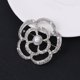 thumbnail image 3 of Broche de mujer con camelia engarzada, diamantes de imitación, perlas, rosas, alfileres de solapa, blazer, vestido, clipper para boda, accesorios de moda, 3 of 3