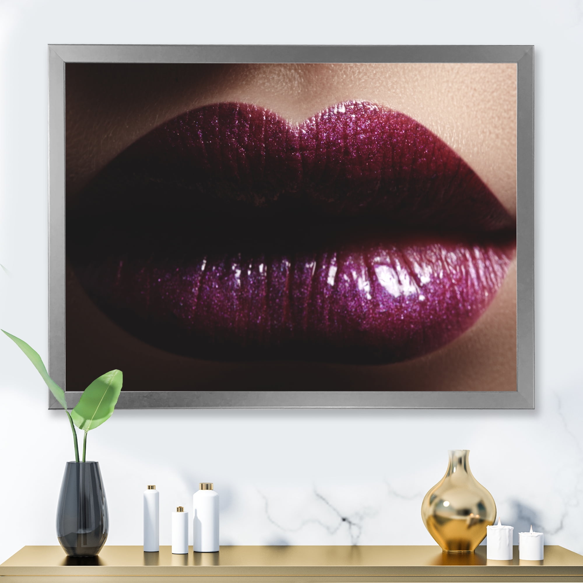 Designart 'Close-Up Of Woman Plump Lips With Glitter' Modern Framed Art Print