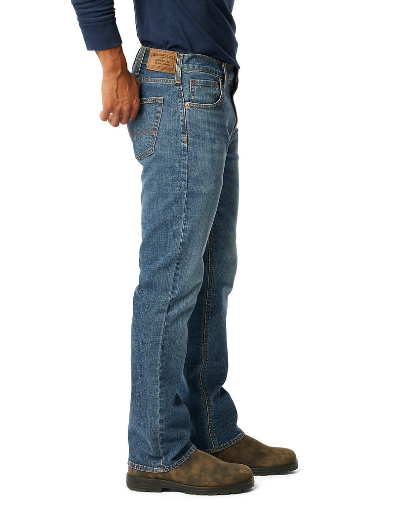 Levi Strauss Signature Men's Bootcut Jeans Premium Flex Fabric