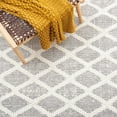 thumbnail image 6 of SAFAVIEH Marbella Kingston Diamond Area Rug, Ivory/Black, 4' x 6', 6 of 8