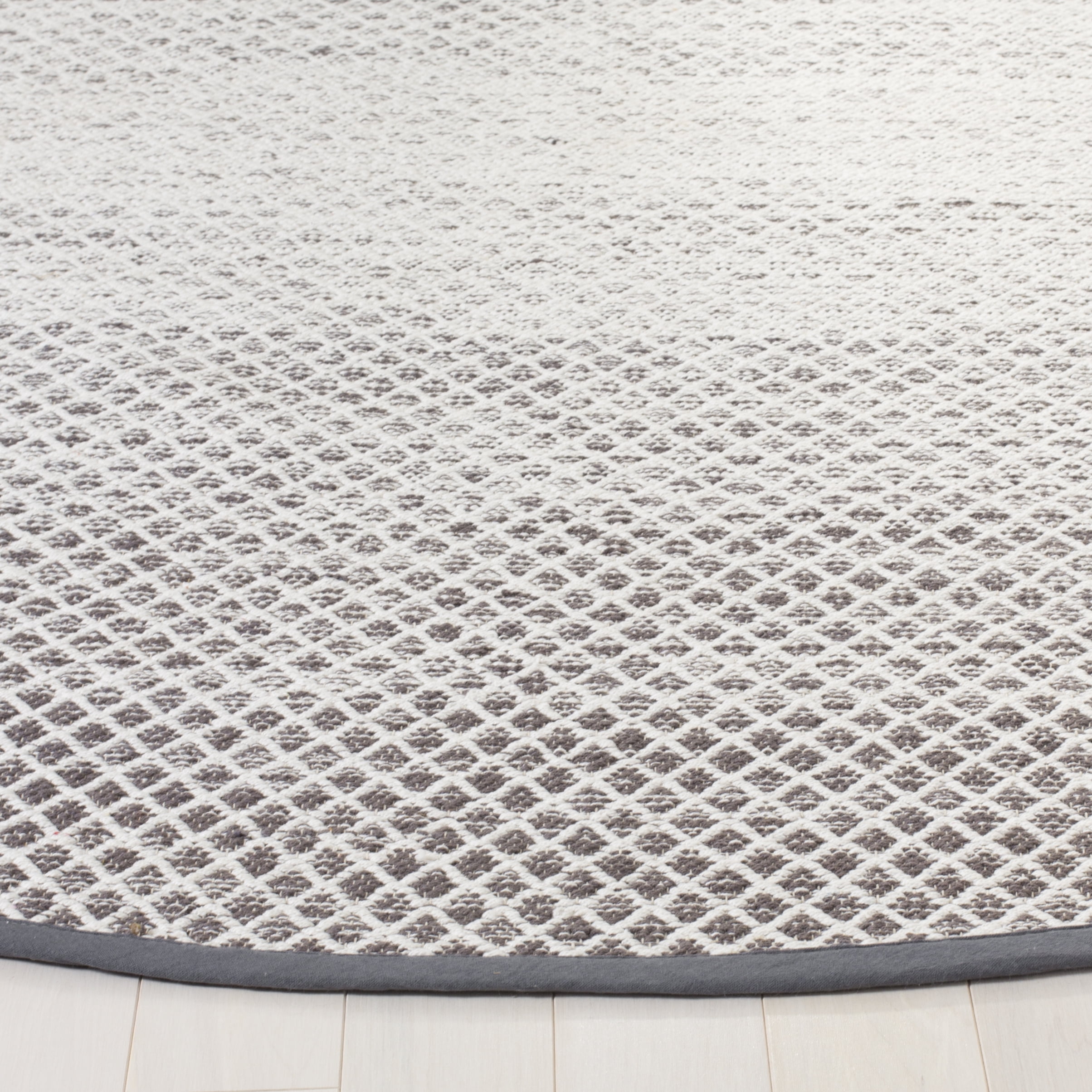 SAFAVIEH Montauk Vaughn Geometric Cotton Area Rug, Light Grey/Ivory, 8' x 8' Round
