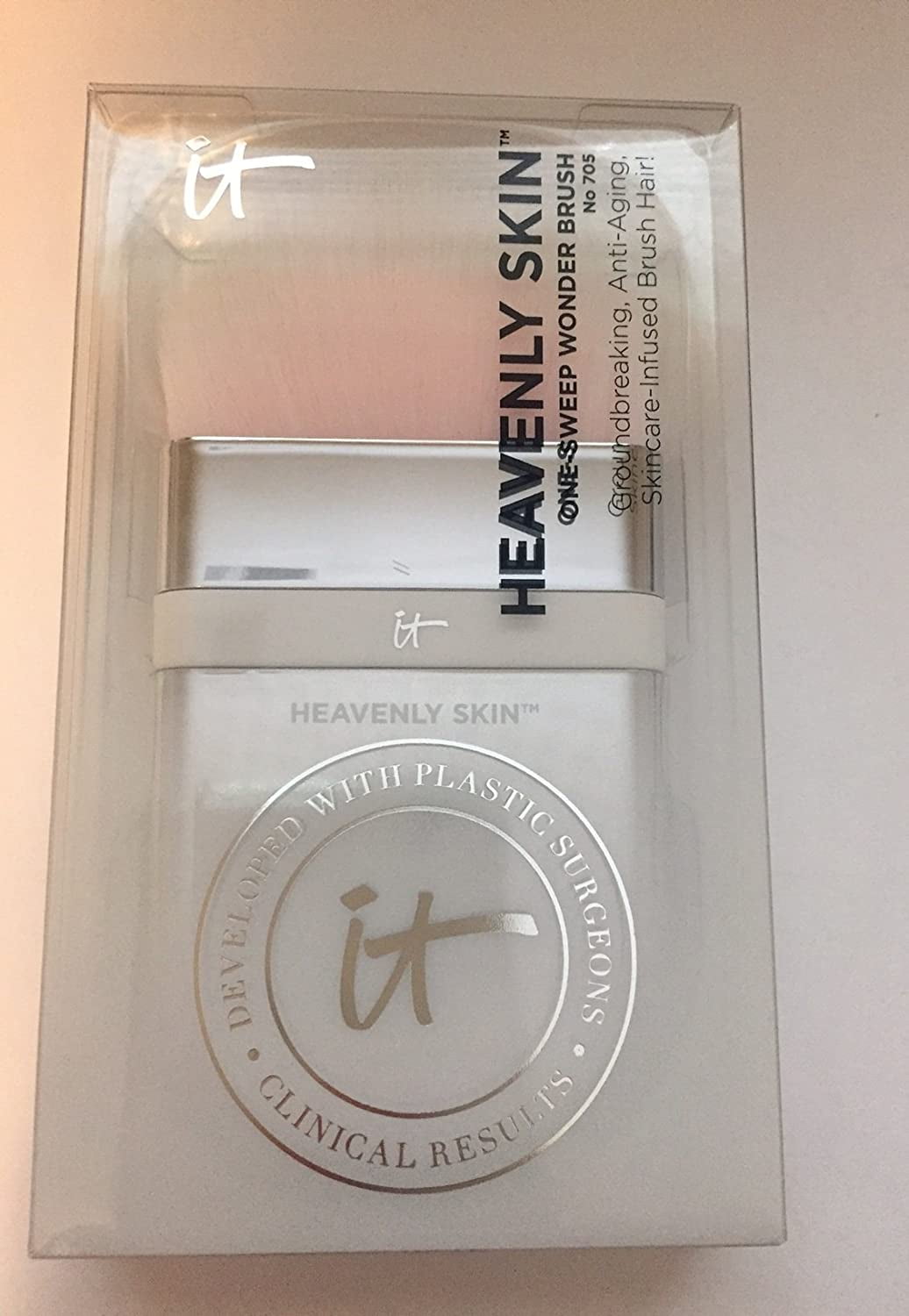 It Cosmetics Heavenly Skin One-Sweep Wonder Brush No 705