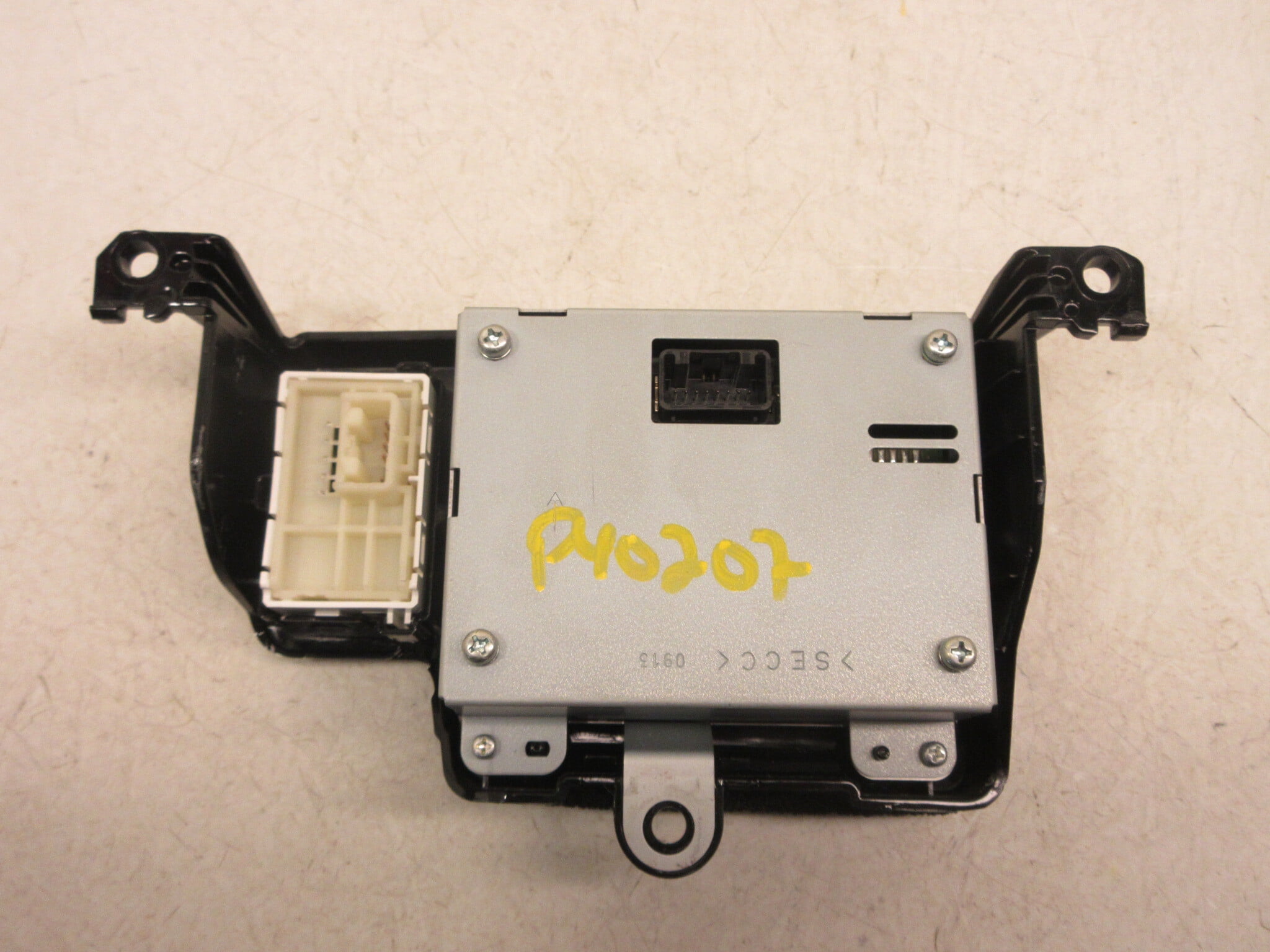 Pre-Owned 11-14 Toyota Sienna Upper Dash Mounted Message Center Info Display Screen OEM - Verify Specific Vehicle Fitment In Description - (Good)