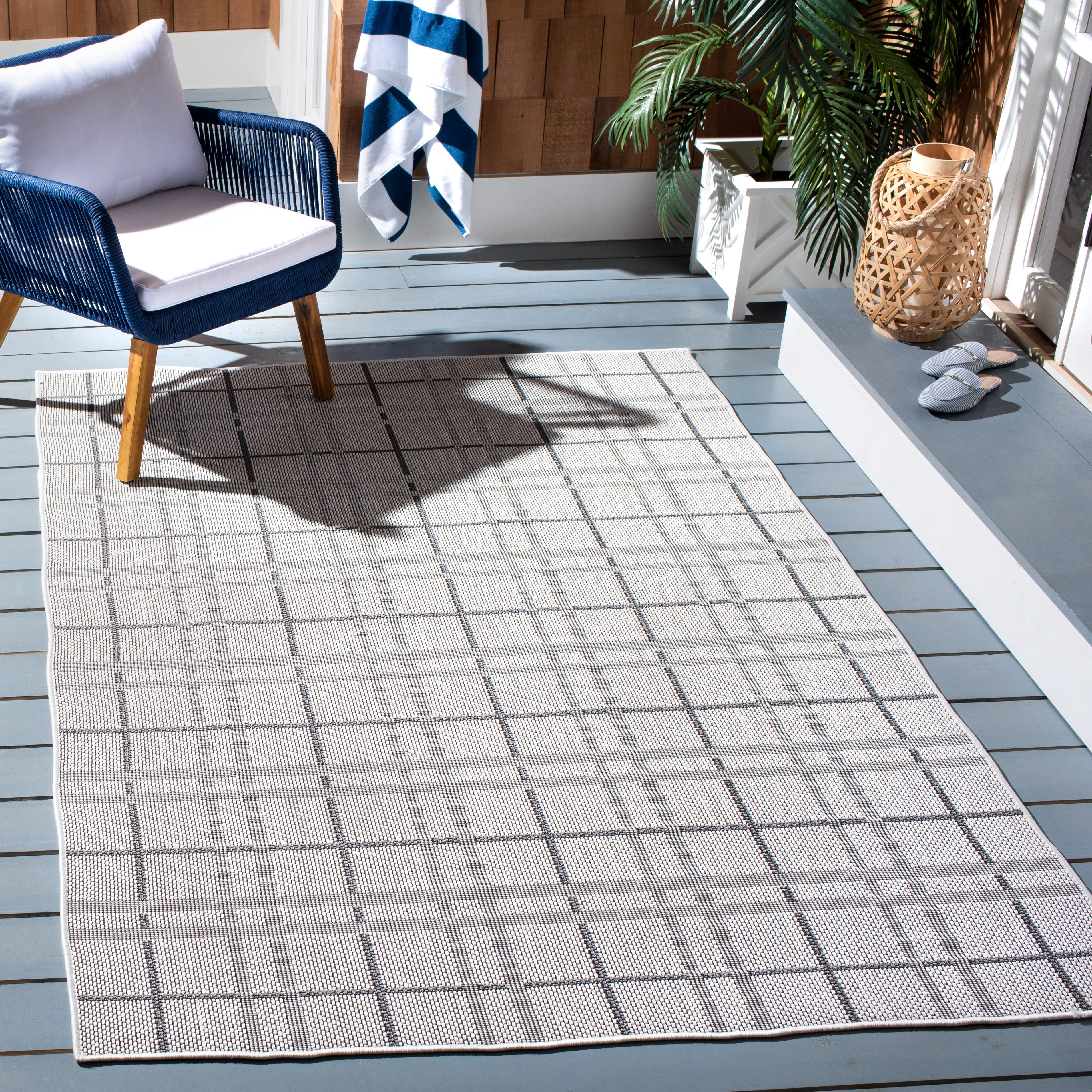 SAFAVIEH Machine Washable Rug Indoor/Outdoor Bermuda Collection - Bermuda Dawson Geometric Indoor/Outdoor Area Rug Ivory/Grey, 9' x 12'
