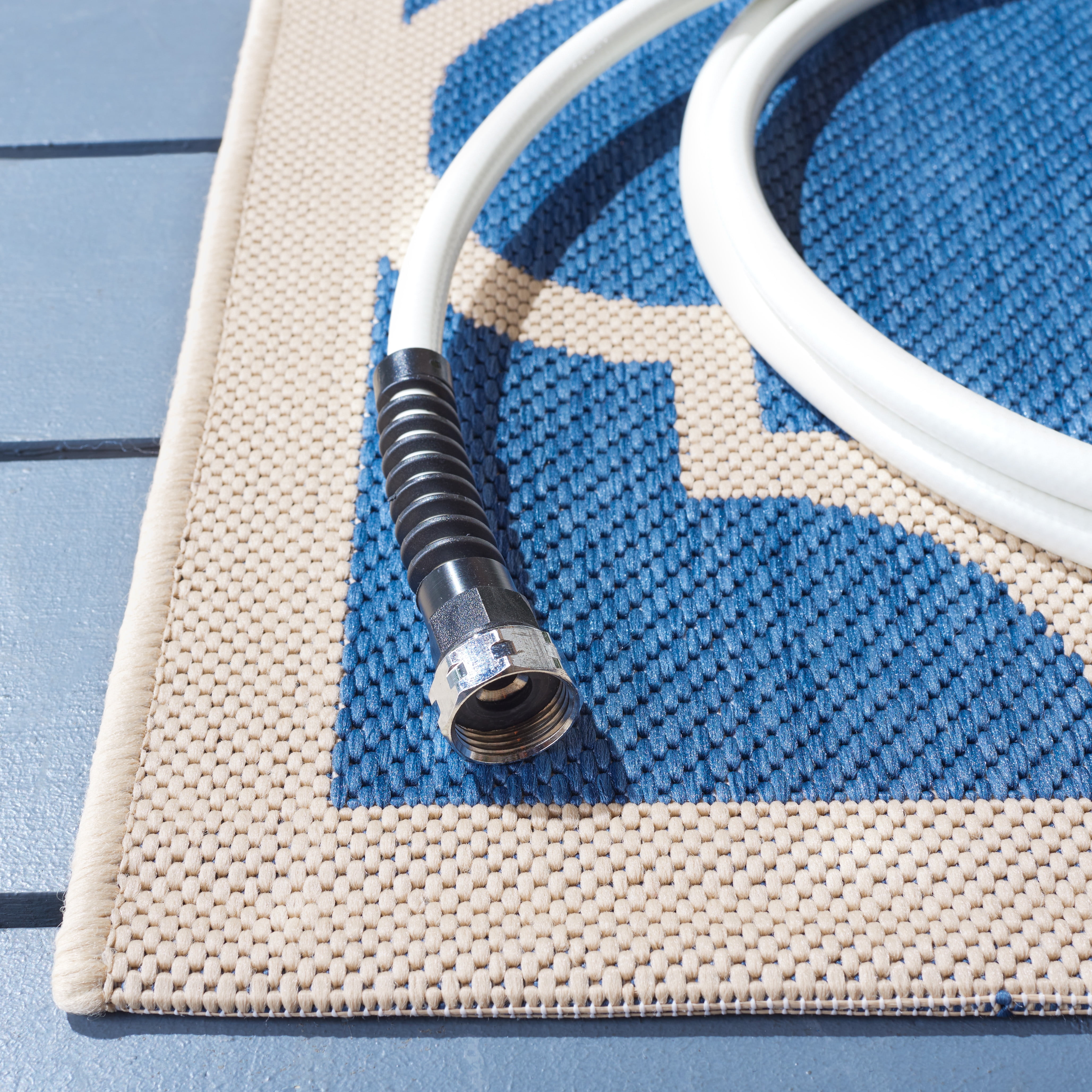 Safavieh Courtyard Alyssa Geometric Indoor/Outdoor Area Rug, Blue/Beige, 5'3" x 5'3" Square