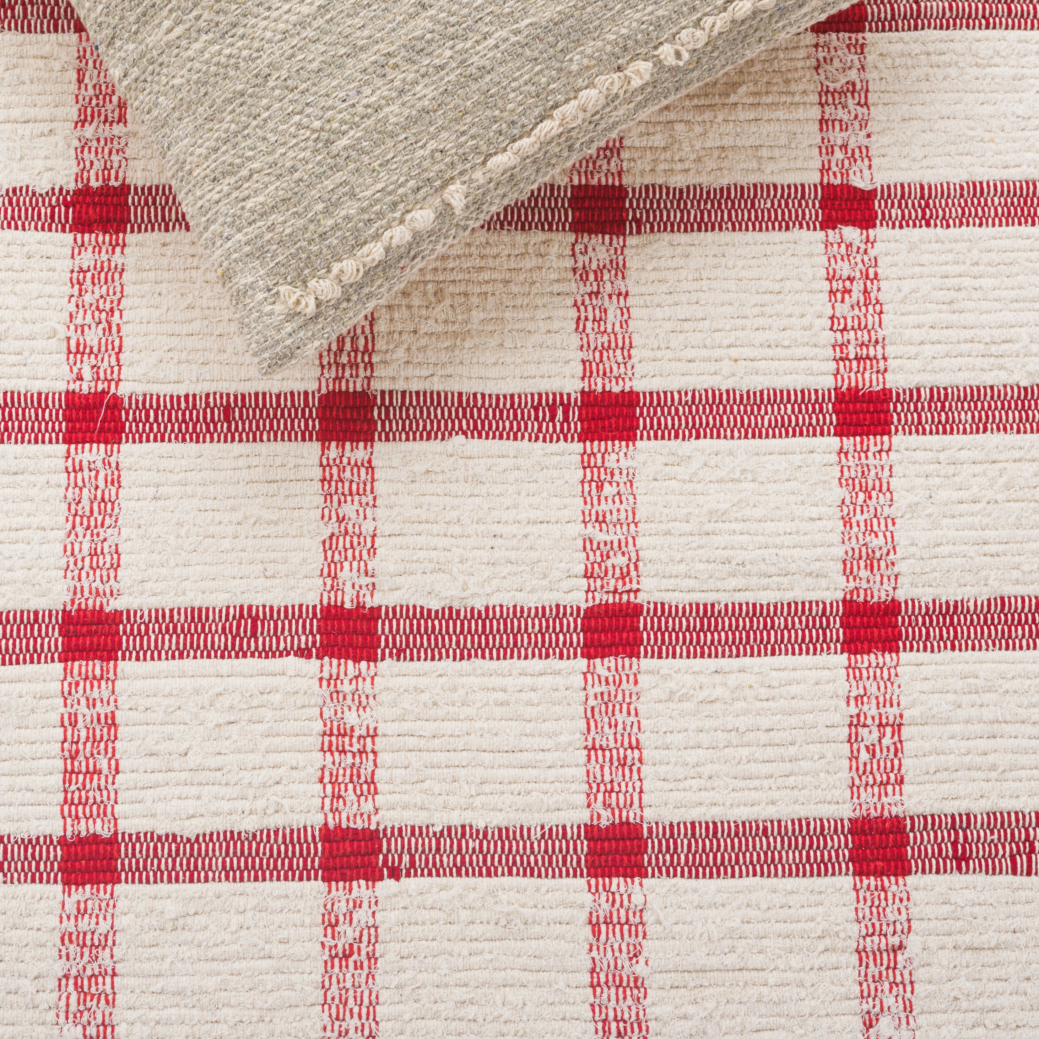 SAFAVIEH Montauk Bevin Checkered Runner Rug, Ivory/Red, 2'3" x 8'