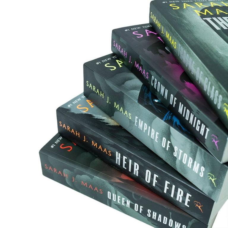 洋書 5 books, Sarah J. Mass, Throne of Glass Throne of Glass Paperback Box Set by Sarah J. Maas